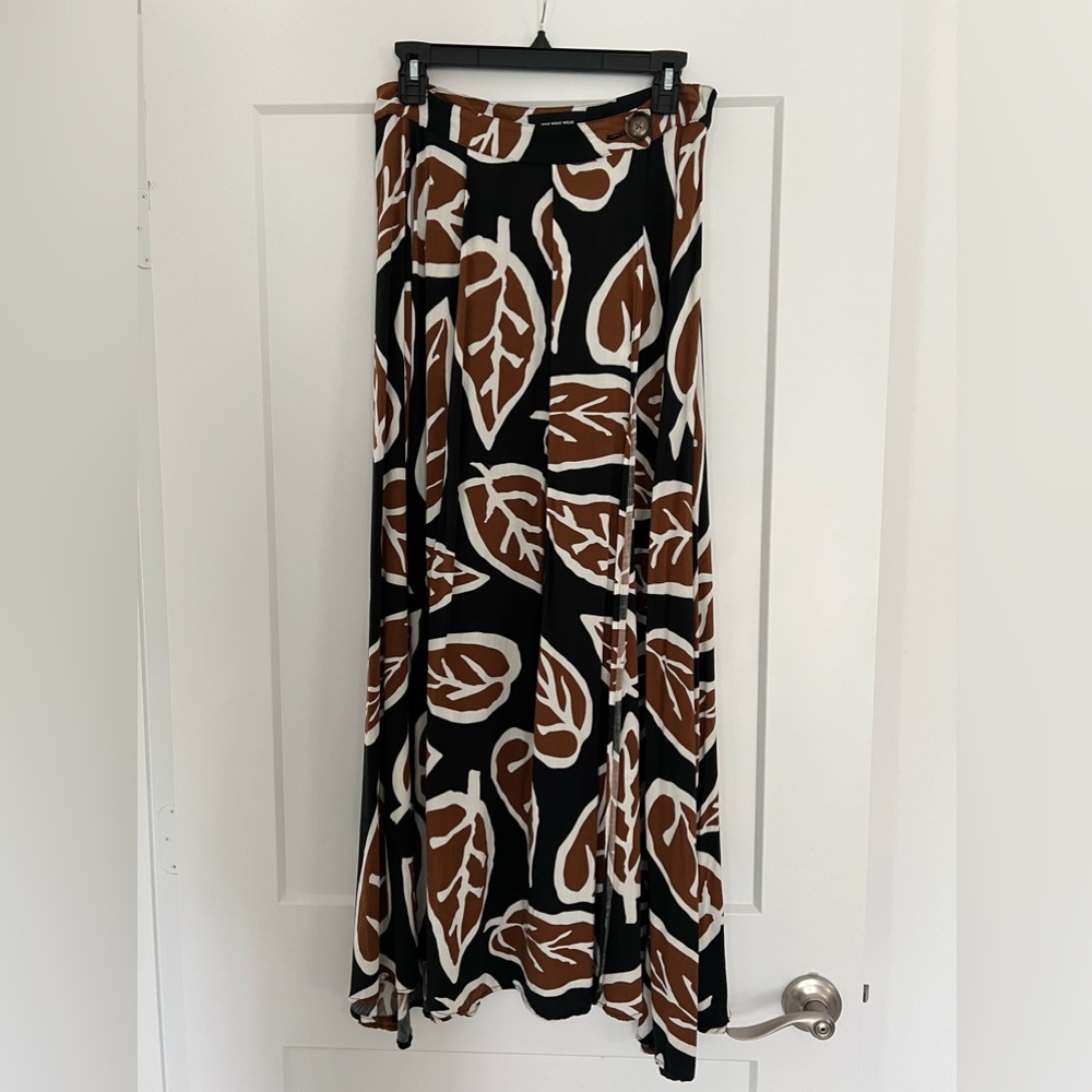 Who What Wear long black/brown skirt, size 8/Medium